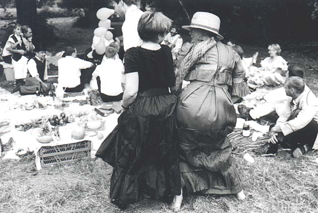 {short description of image}